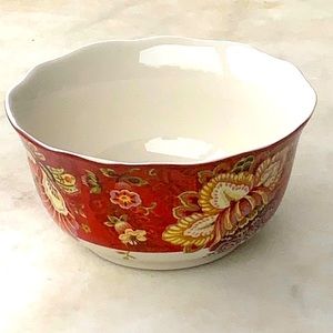 222 FIFTH GABRIELLE RED SOUP CEREAL BOWL FLORAL SCALLOPED 5 3/4TH INCH NEW